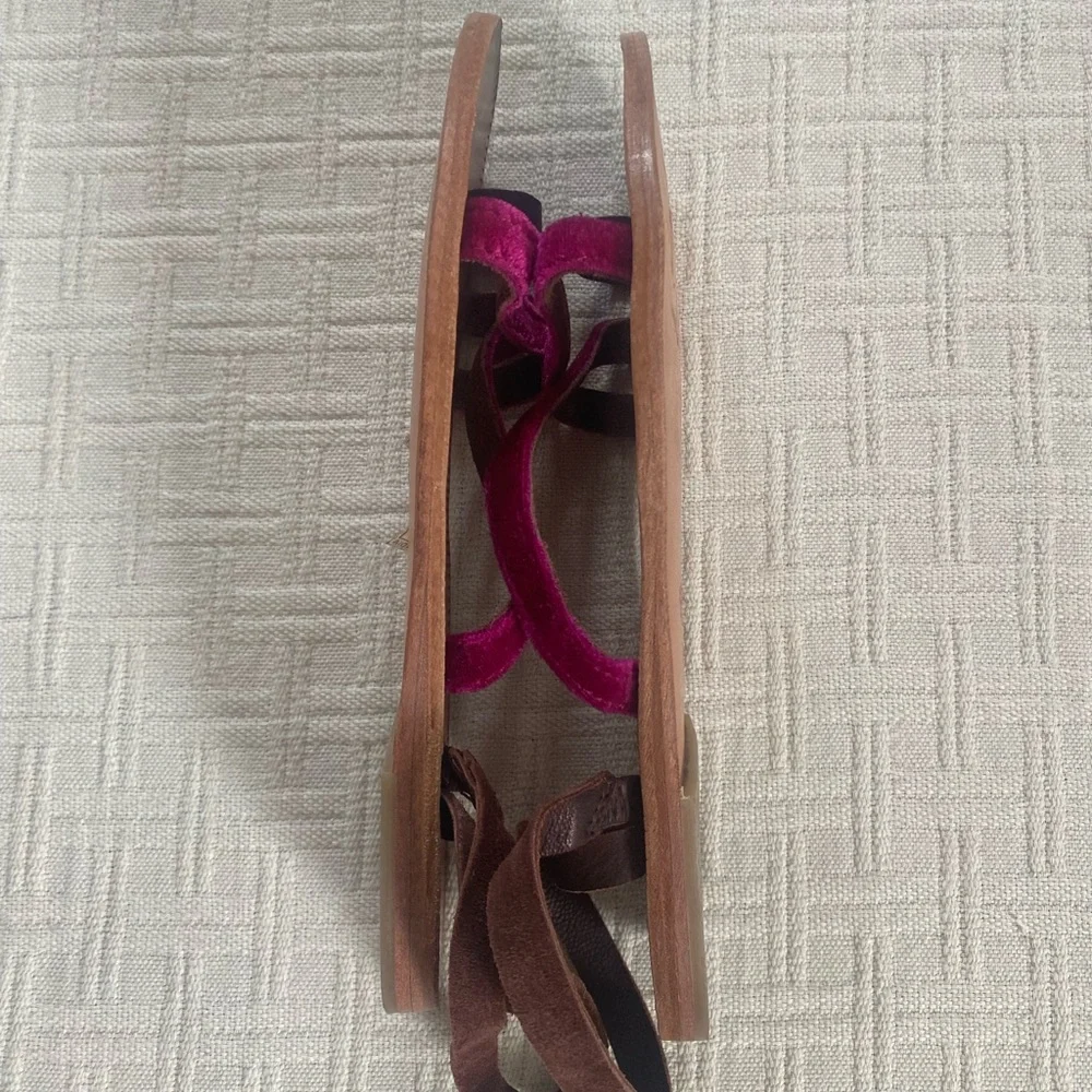 Free people velvet sandals. - Picture 5 of 10